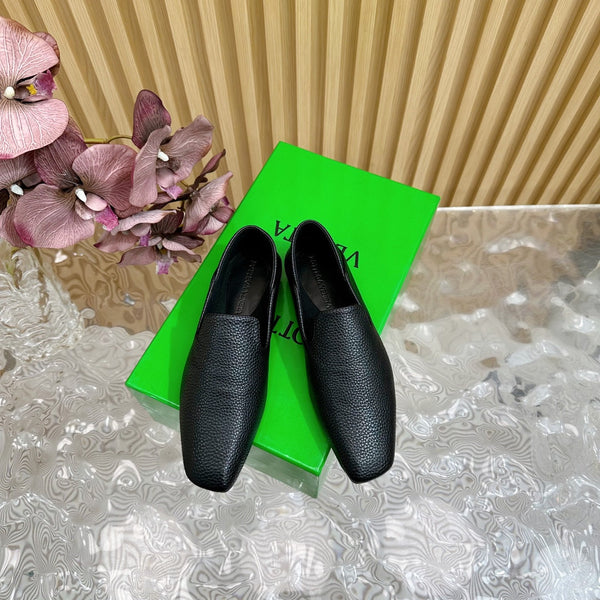 BV Grained Black Calfskin Adamo Slippers 957407