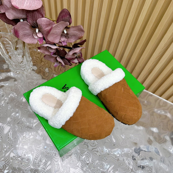 BV Mule Gold Suede White Shearling 957416