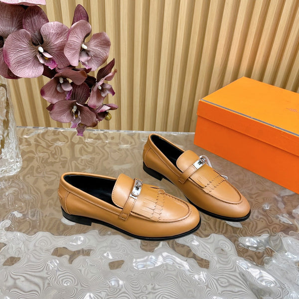 Mocassino HM Royal in pelle di vacchetta color cuoio fulvo 102302