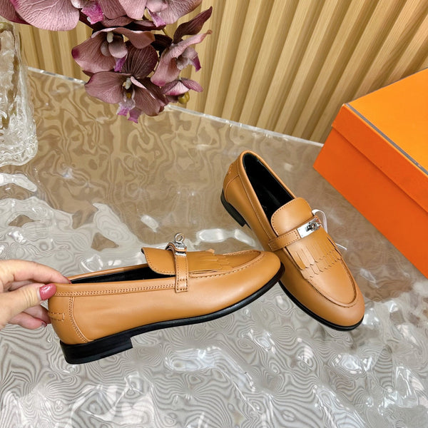 Mocassino HM Royal in pelle di vacchetta color cuoio fulvo 102302