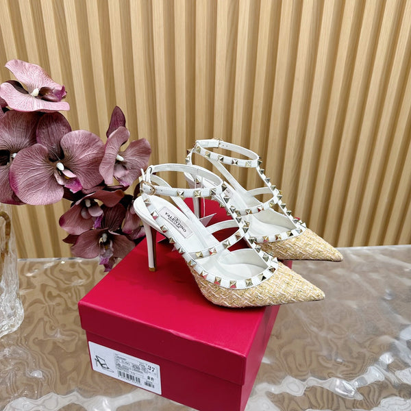 Rockstud Pump In Dark Beige Mix White Pied-de-poule Fabric And Cowhide 95mm 102083