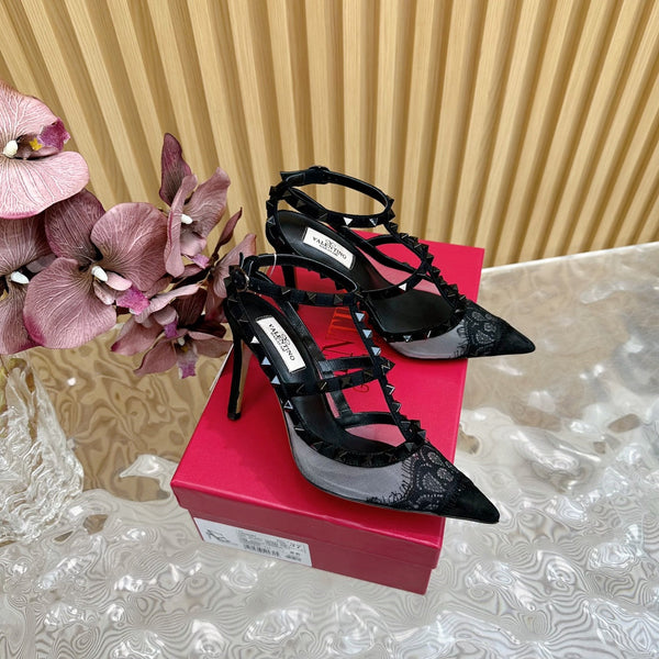 Décolleté Rockstud Metallic con cinturino alla caviglia, 95 mm, in pelle di agnello nera e tessuto in pizzo 102095