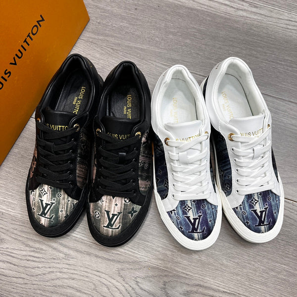 LV TRAINER SNEAKER WHITE CALFSKIN AND BLUE DENIM