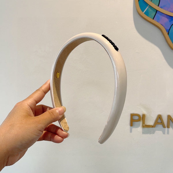 WHITE CREAM RESIN HAIRBAND 358244