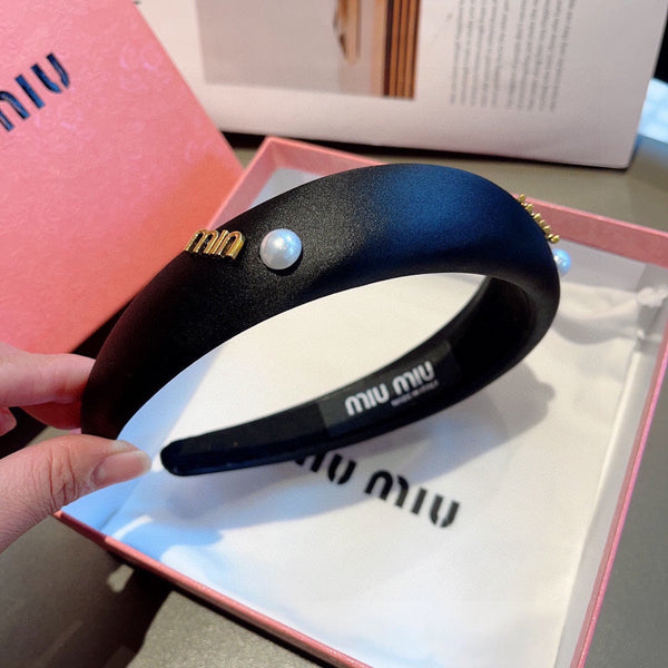 THICK HEADBAND ATTACHED PEARL IN BLACK SILK 429311