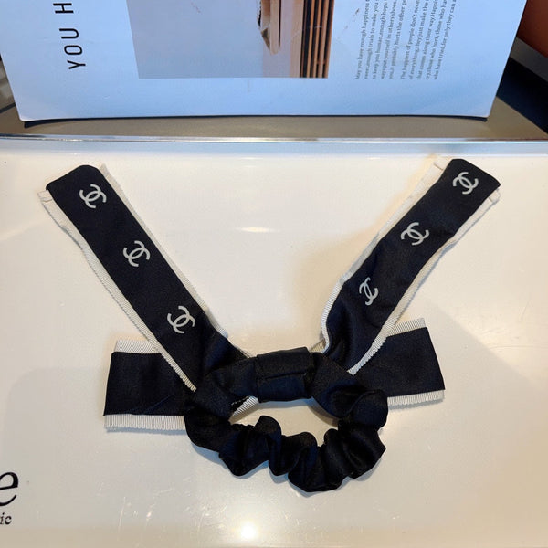 BLACK SILK SCRUNCHIE 432780