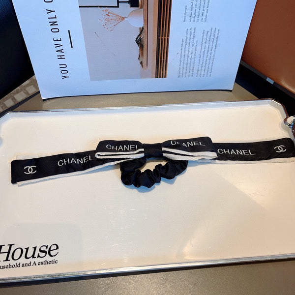 BLACK SILK SCRUNCHIE 432780