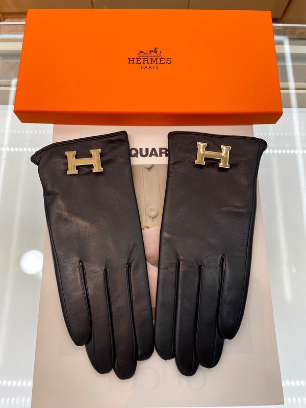 GUANTI TOUCHSCREEN IN PELLE DI AGNELLO NERA CON FODERA IN CASHMERE