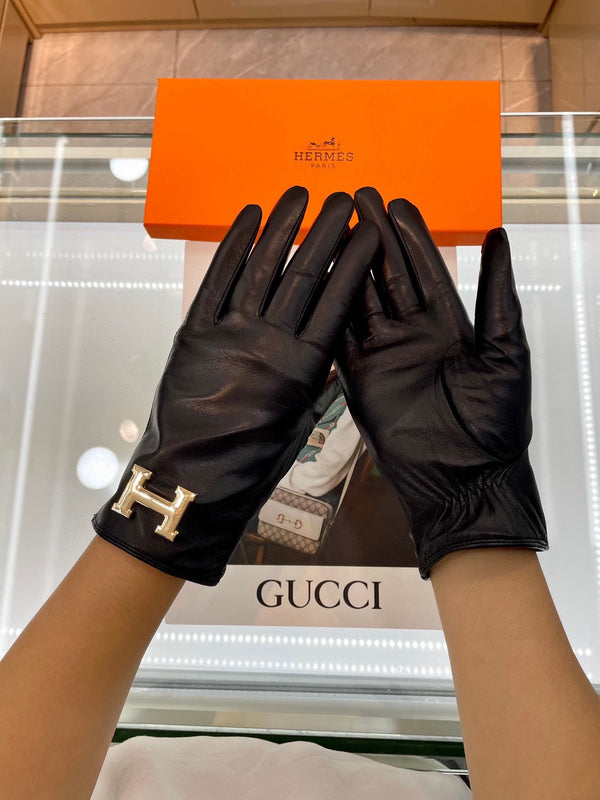 GUANTI TOUCHSCREEN IN PELLE DI AGNELLO NERA CON FODERA IN CASHMERE