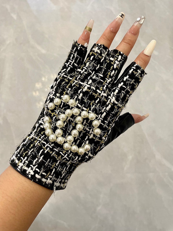 FINGERLESS GLOVES IN BLACK MIX WHITE WOOL TWEED 463847