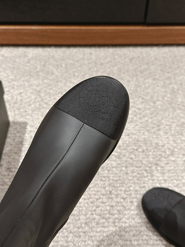 Stivaletto corto CC in pelle di agnello nera con grosgrain