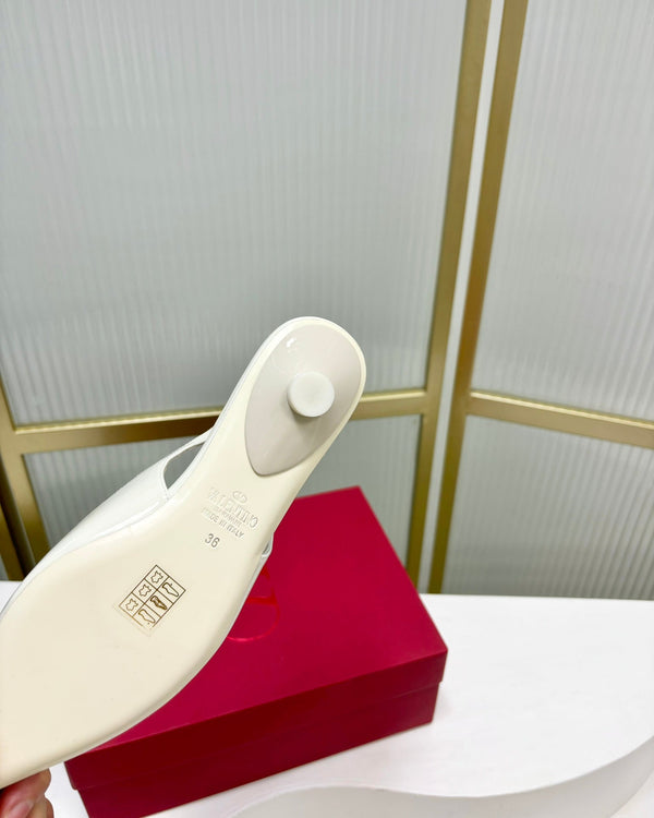 VLogo Slingback Ballerina 20mm In Glossy White Cowhide 843655