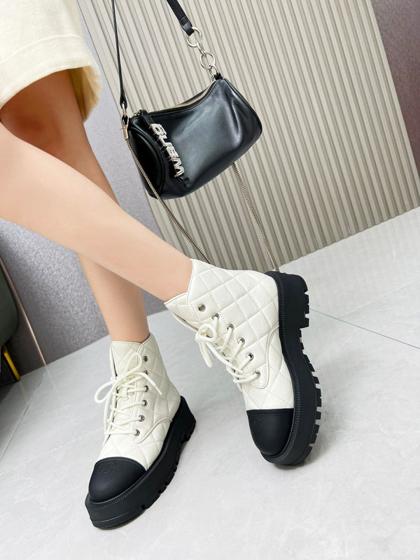 CC Combat Boots In White Mix Black Quilted Lambskin  944577
