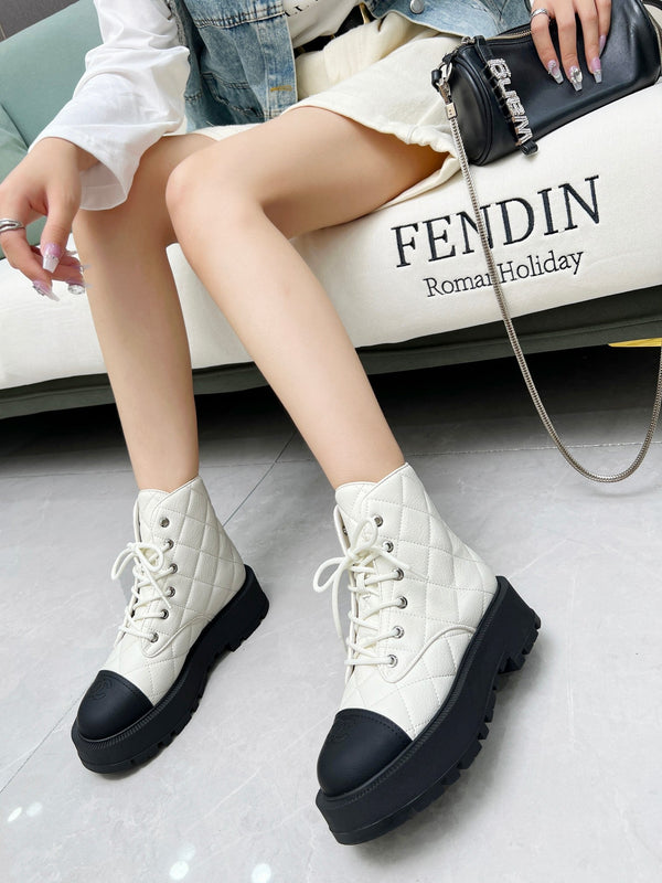 CC Combat Boots In White Mix Black Quilted Lambskin  944577