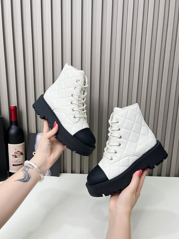 CC Combat Boots In White Mix Black Quilted Lambskin  944577