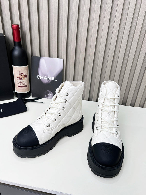 CC Combat Boots In White Mix Black Quilted Lambskin  944577
