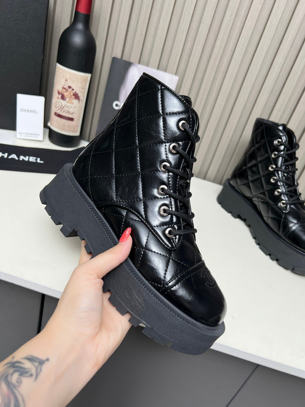 CC Combat Boots In Glossy Black Quilted Lambskin  944580