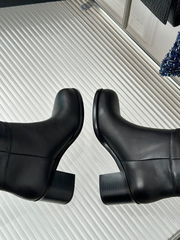 Alaila High Boots In Black Cowhdie 894440