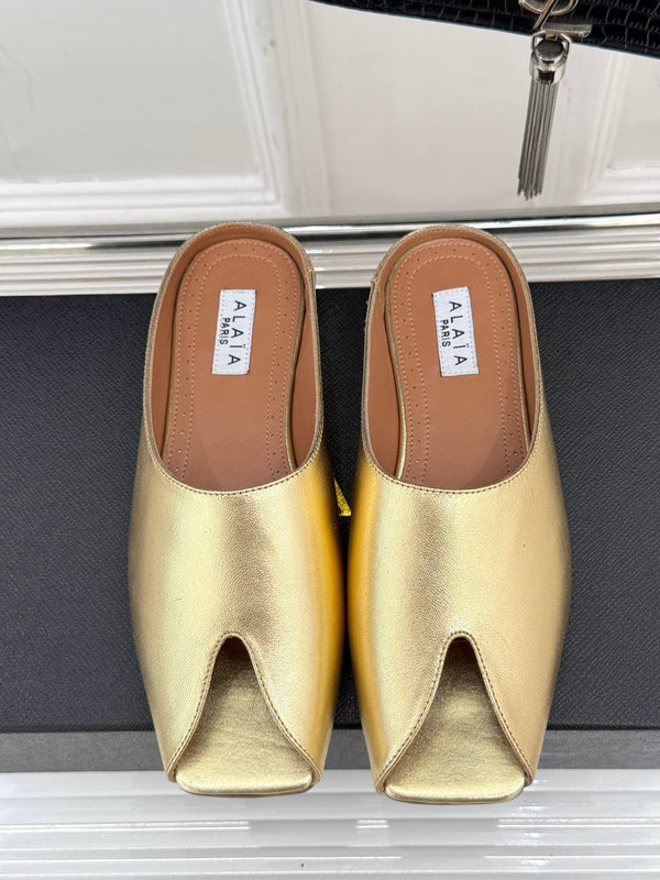 Alaia Slipper Gold Calfskin 293189