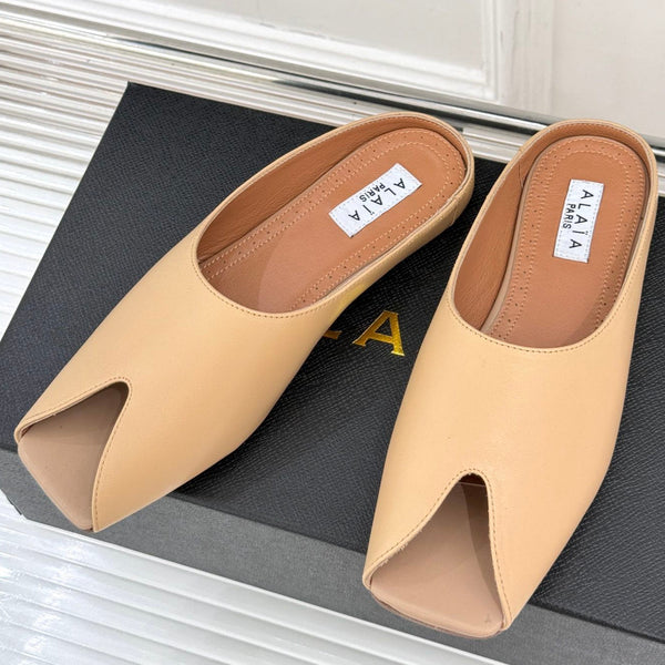 Alaia Slipper Light Apricot Calfskin 293192
