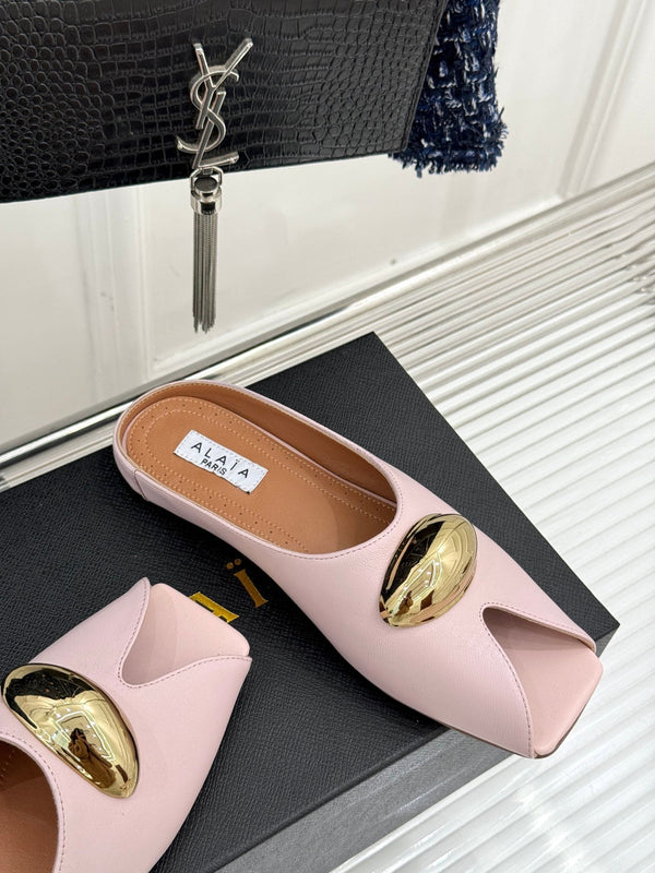 Alaia Slipper With Gold Hardware Pink Calfskin 293199
