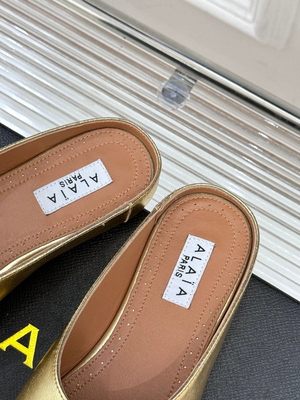 Alaia Slipper With Gold Hardware Gold Calfskin 293203