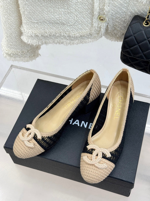 CC 25P Hollow Double C Ballet Flats 50mm Beige Black Raffia 265636