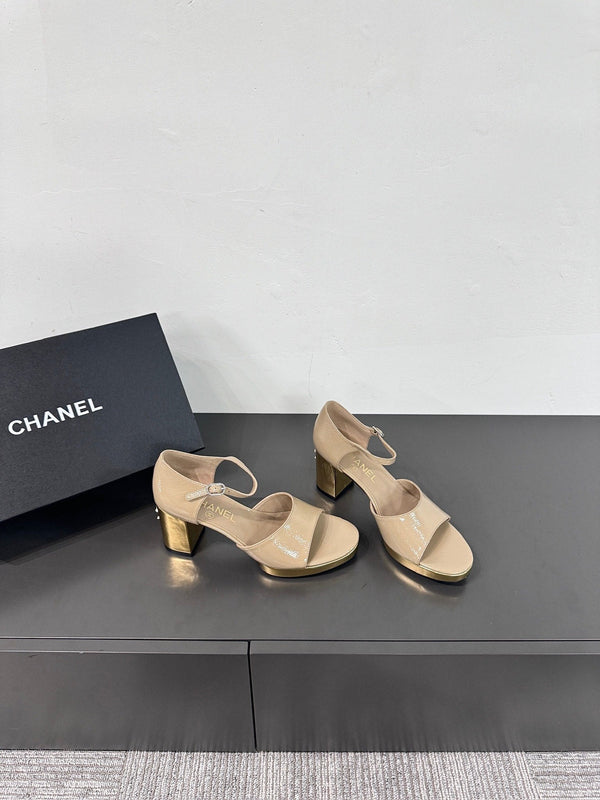 BLOCK HEEL SANDALS BEIGE SHEEPSKIN