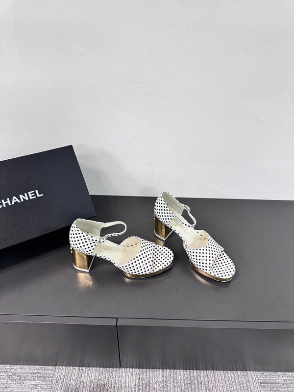 SANDALI CON TACCO A BLOCCO IN PELLE DI MONTONE A POIS BIANCHI