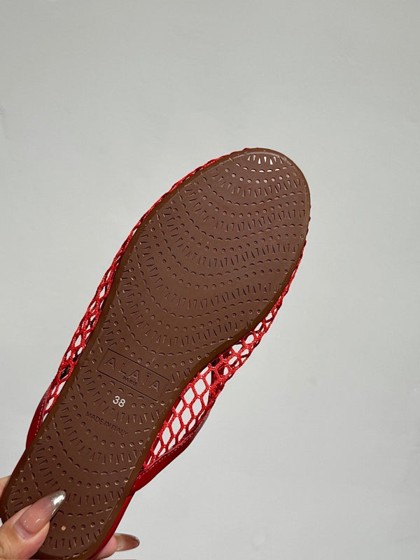 MULES ALAIA FLAT IN RETE ROSSO CILIEGIA