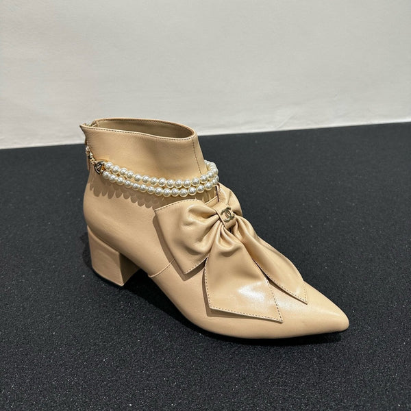 CC Ankle Boots Beige Bow Tie Cowhide