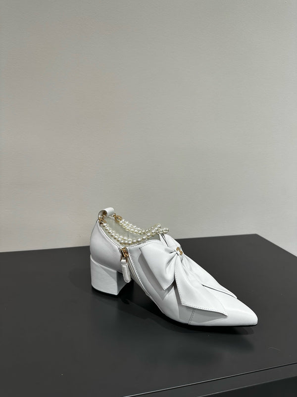 CCC Pointed Toe High Heels White Bow Tie Cowhide