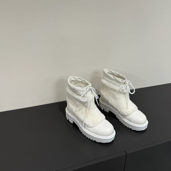 CC 25ss Martin Snow Boots White Cowhide & Lambswool 417824