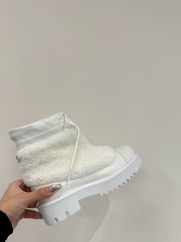 CC 25ss Martin Snow Boots White Cowhide & Lambswool 417824