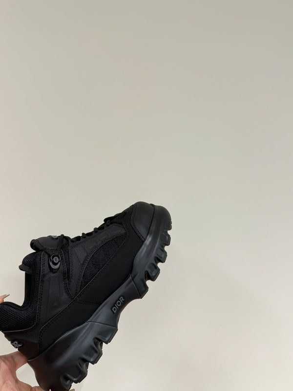 CD Sneaker In Black Calfskin And Mesh Fabric 109248