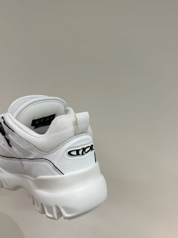 CD Sneaker In White Calfskin And Mesh Fabric 109256