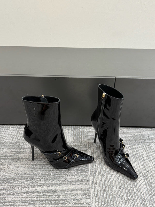 Miu short boots 90mm black patent leather 417986