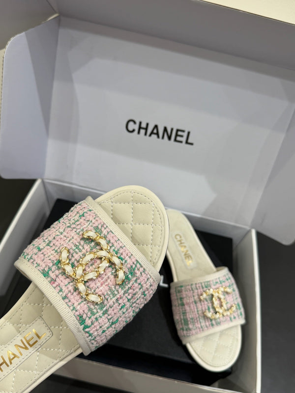 Ciabatte piatte con catena CC 25ss in pelle di mucca e pecora multicolore 417562