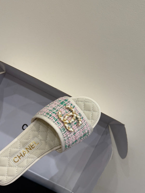 Ciabatte piatte con catena CC 25ss in pelle di mucca e pecora multicolore 417562