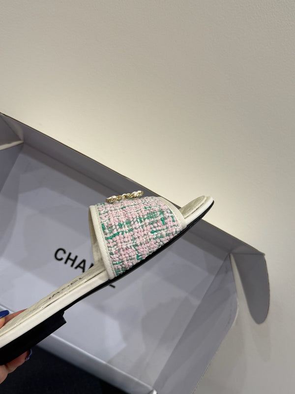 Ciabatte piatte con catena CC 25ss in pelle di mucca e pecora multicolore 417562