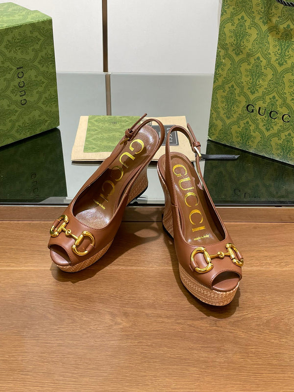 SANDALO CON ZEPPA GG IN PELLE DI VITELLO MARRONE CIOCCOLATO