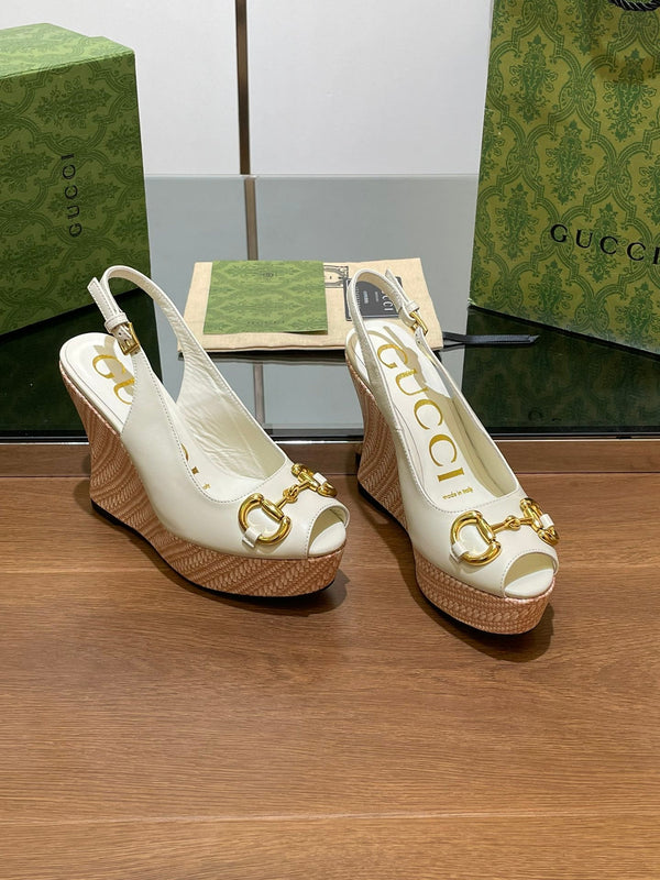 SANDALO CON ZEPPA GG IN PELLE DI VITELLO BIANCA