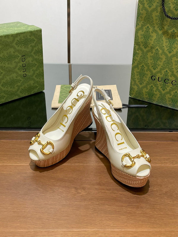 SANDALO CON ZEPPA GG IN PELLE DI VITELLO BIANCA