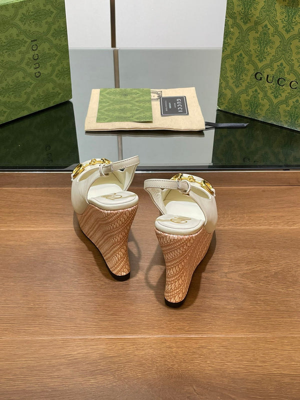 SANDALO CON ZEPPA GG IN PELLE DI VITELLO BIANCA