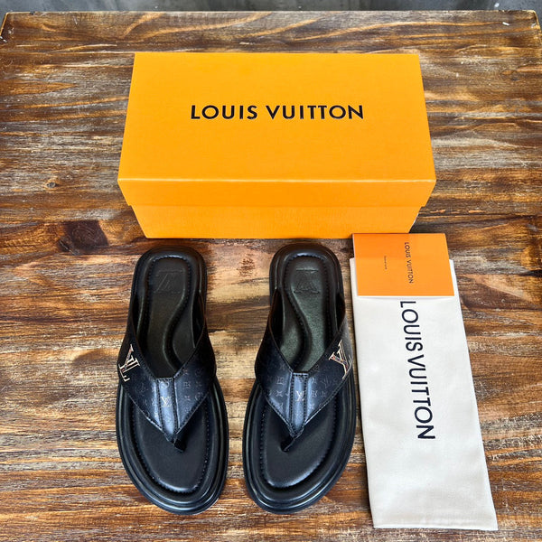 LV THONG SLIPPER IN BLACK MONOGRAM CALFSKIN