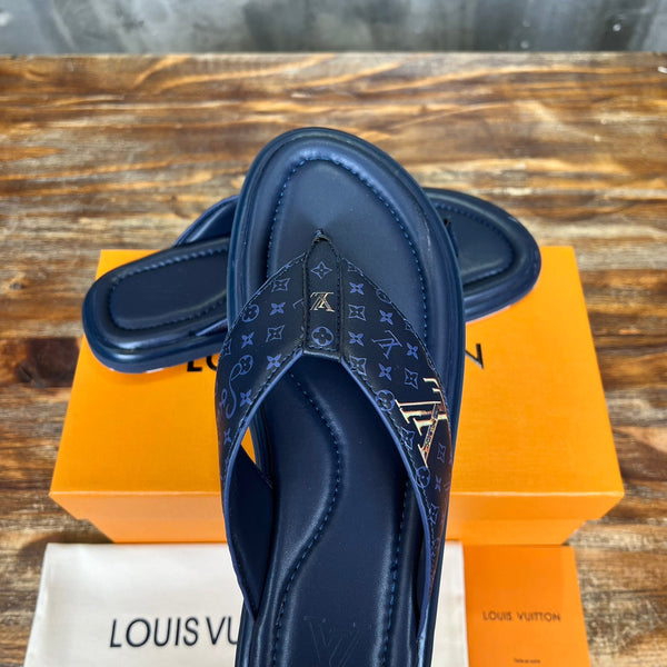 LV THONG SLIPPER IN NAVY BLUE MONOGRAM CALFSKIN
