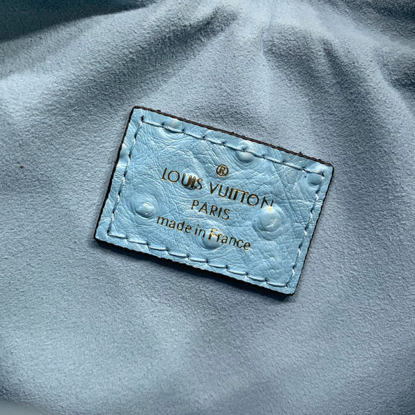 LOOP 23 IN PELLE DI STRUZZO BLU POTENTE CON FERRAMENTA ORO