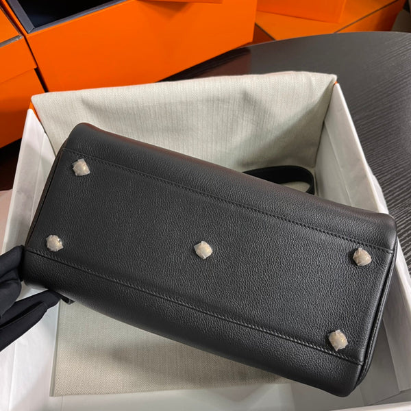 BOSTON NOUVEAU ON BOBY 29 SHOULDER BAG IN BLACK CALFSKIN