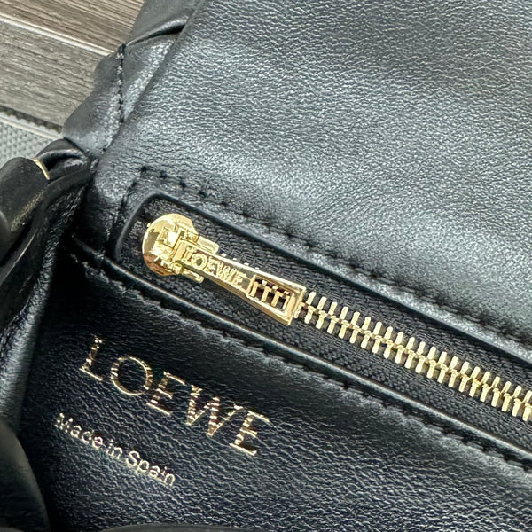 LOE 20 PUFFER GOYA BAG IN BLACK NAPPA LAMBSKIN