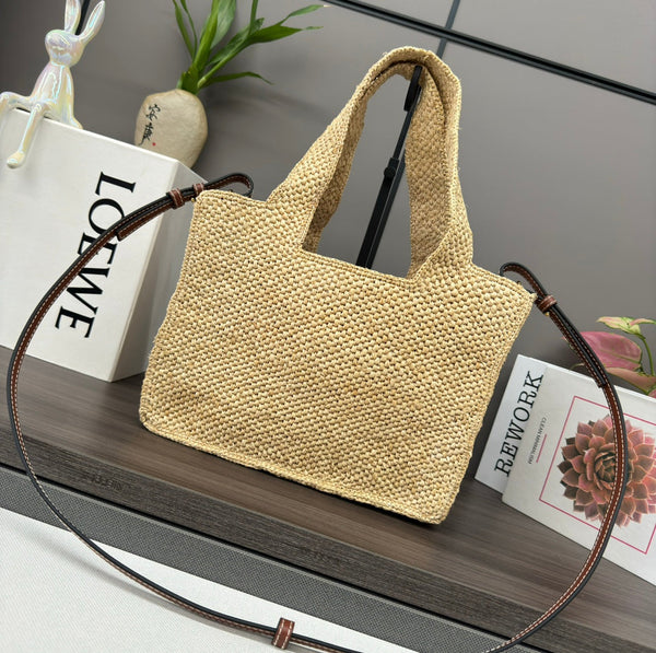 Loew Font Tote 24cm Beige Raffia
